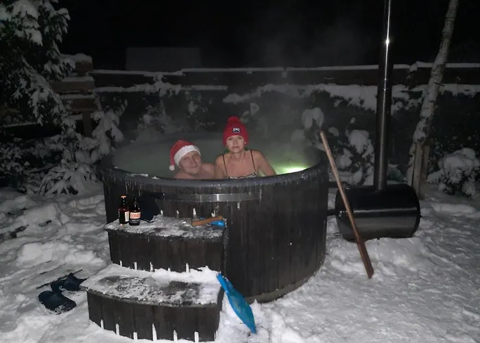 Prázdninový dům Dom Caloroczny Na Kaszubach Nietoperek, Prywatna Balia, Bania Ruska, Prywatna Sauna Zalakowo